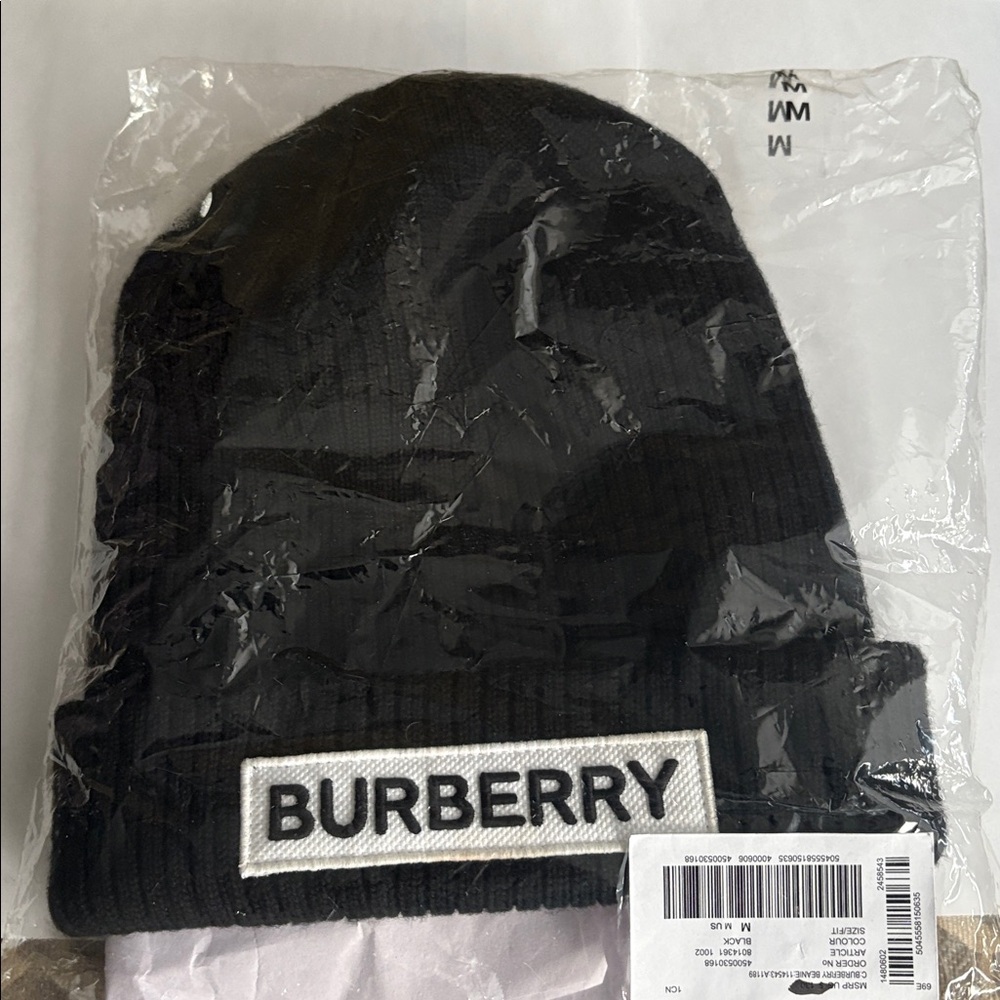 Burberry Black Ribbed Beanie logo unisex size medium like new used once - Picture 7 of 7